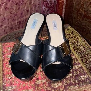 Guess platform sandals